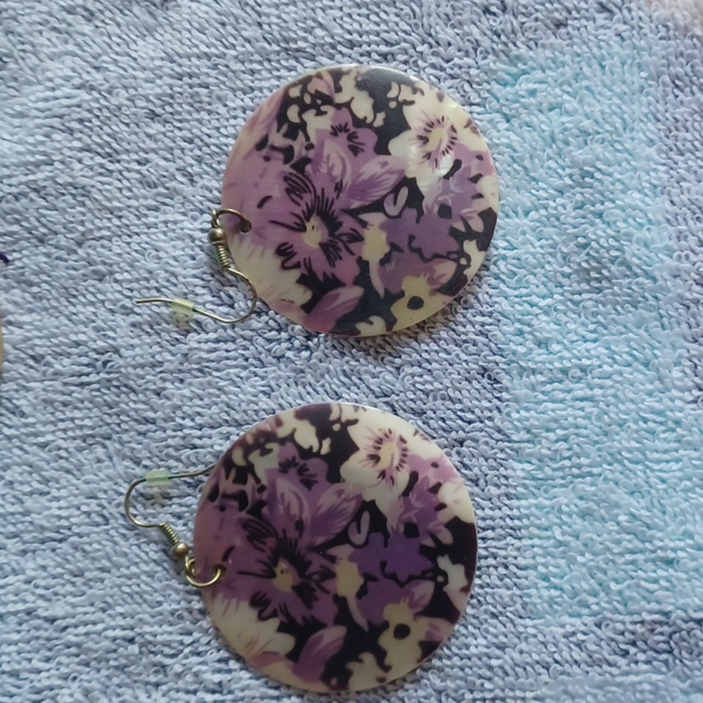 Beautiful floral shell earrings
